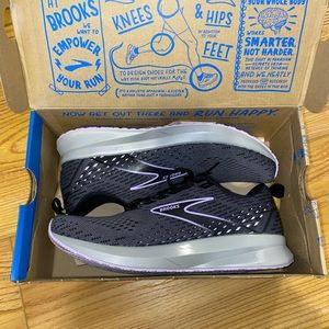 Brooks Levitate 5 new in box
